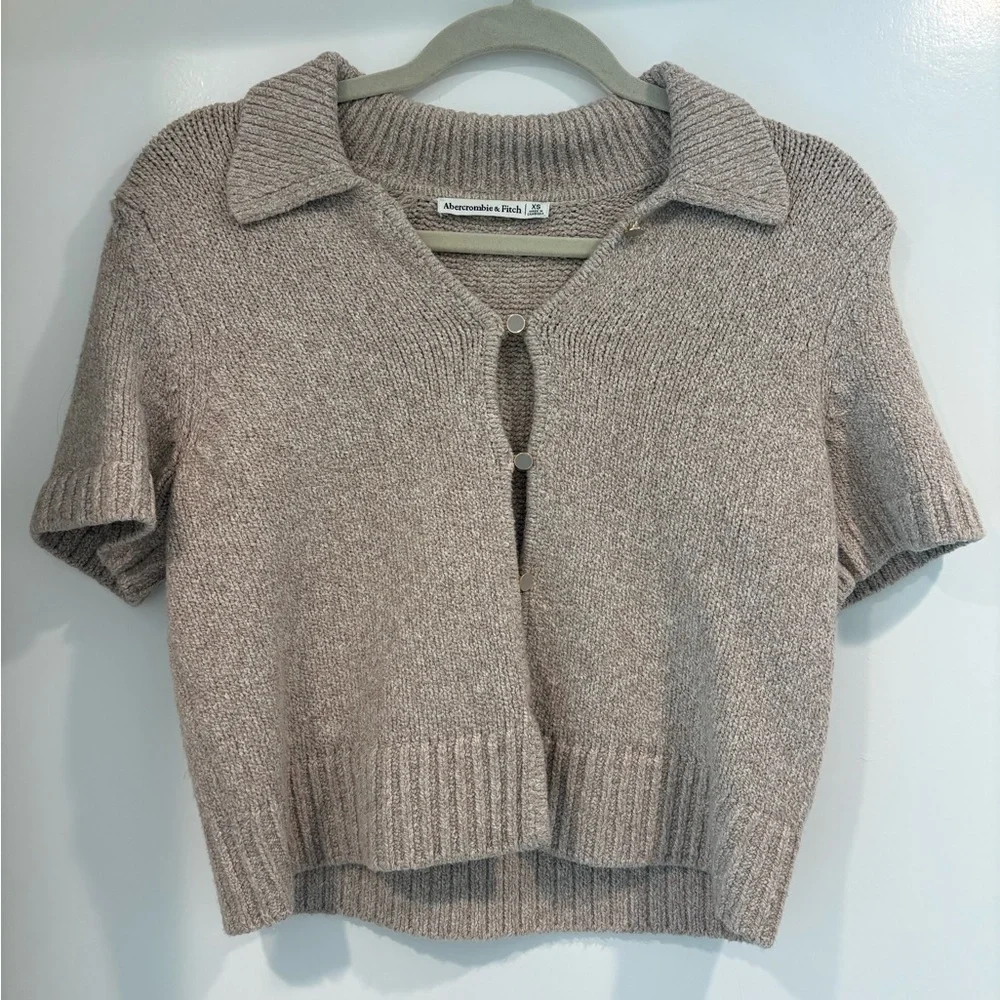Abercrombie Short-Sleeve Collared Cardigan - Picture 2 of 2